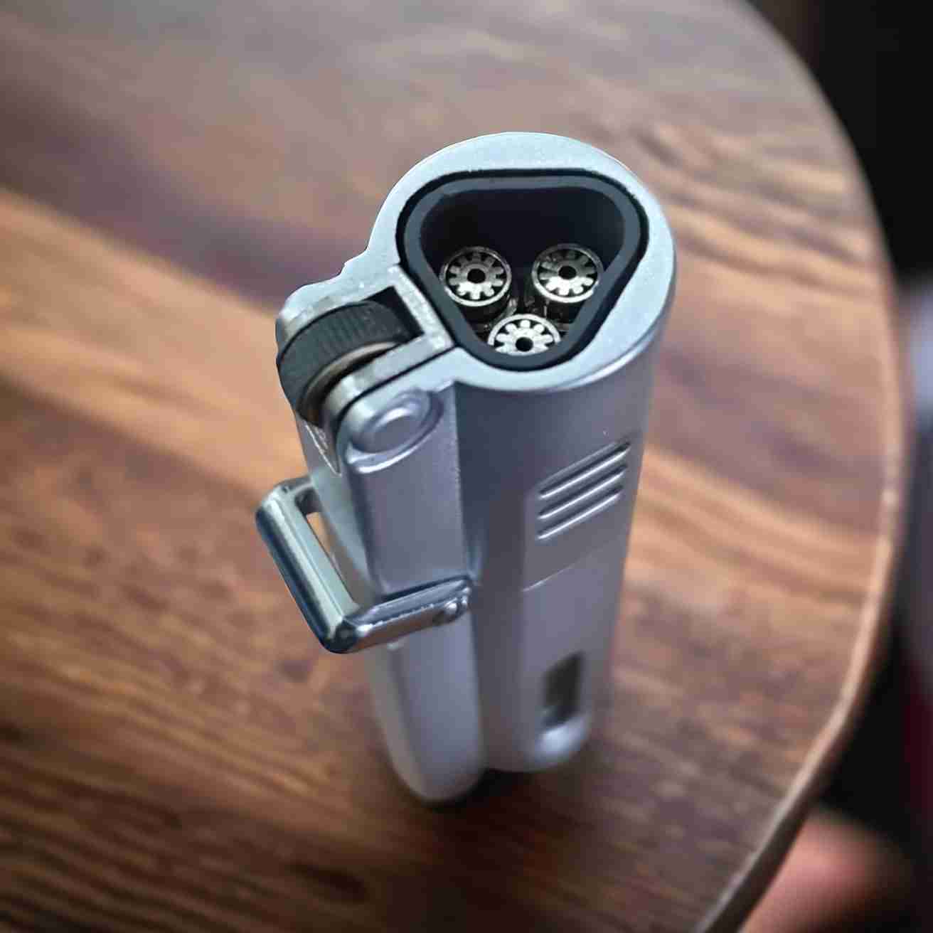 Aomai Triple Jet Flame Lighter