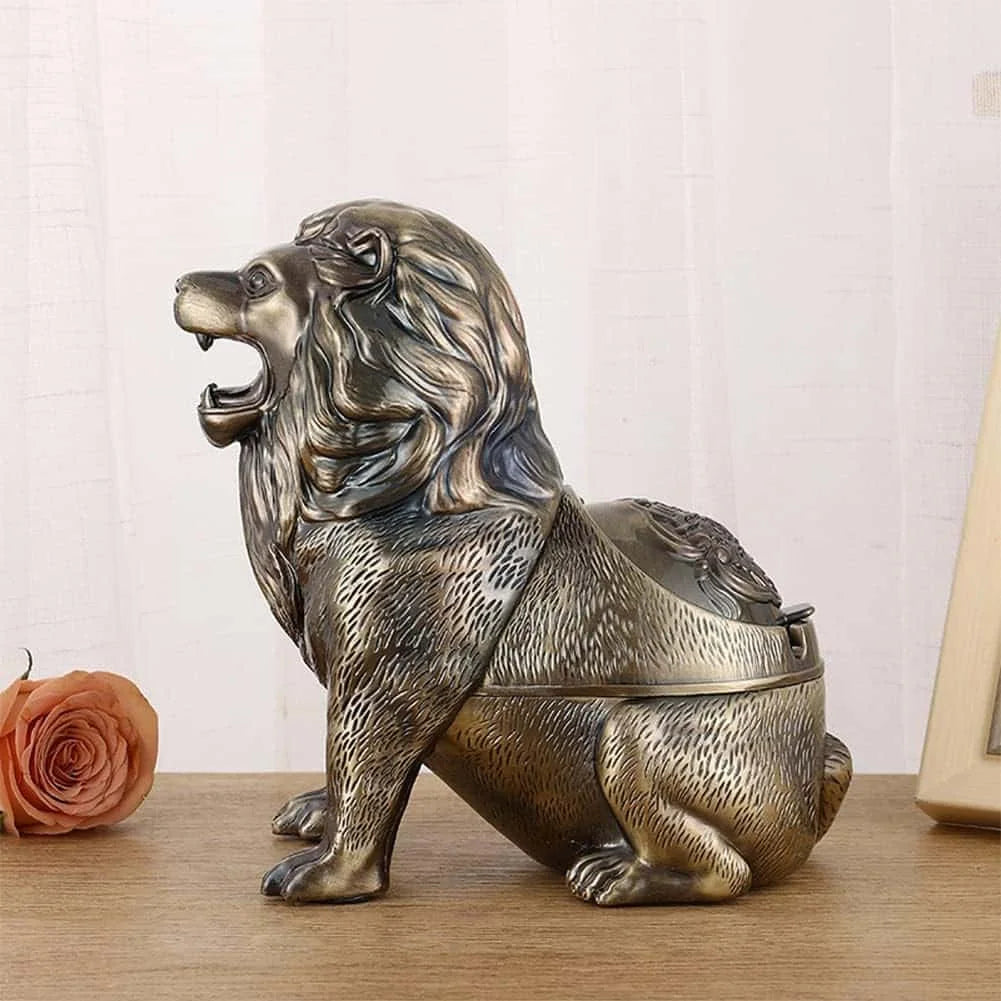 Metal_Lion_Ashtray wit the Wall