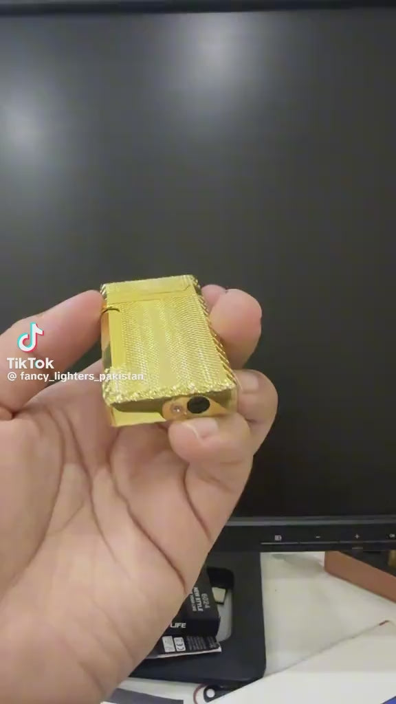 Vidoe of Stylish Gold Jet Lighte