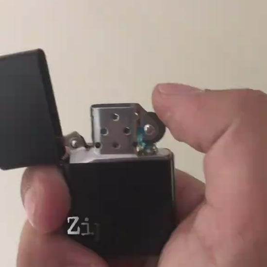 demonstration of zippo lighter