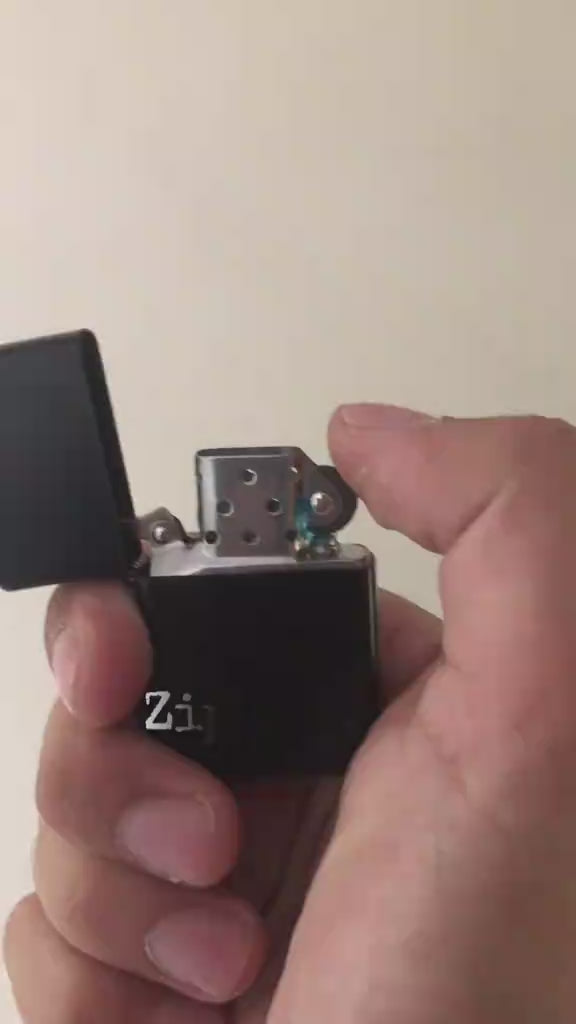 demonstration of zippo lighter