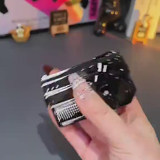 Folding gun spinner lighter demonstration video Pakistan