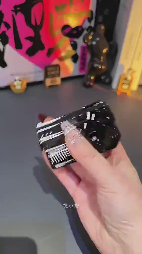 Folding gun spinner lighter demonstration video Pakistan